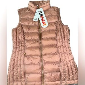 Lightweight Vest with pink and gold detailing